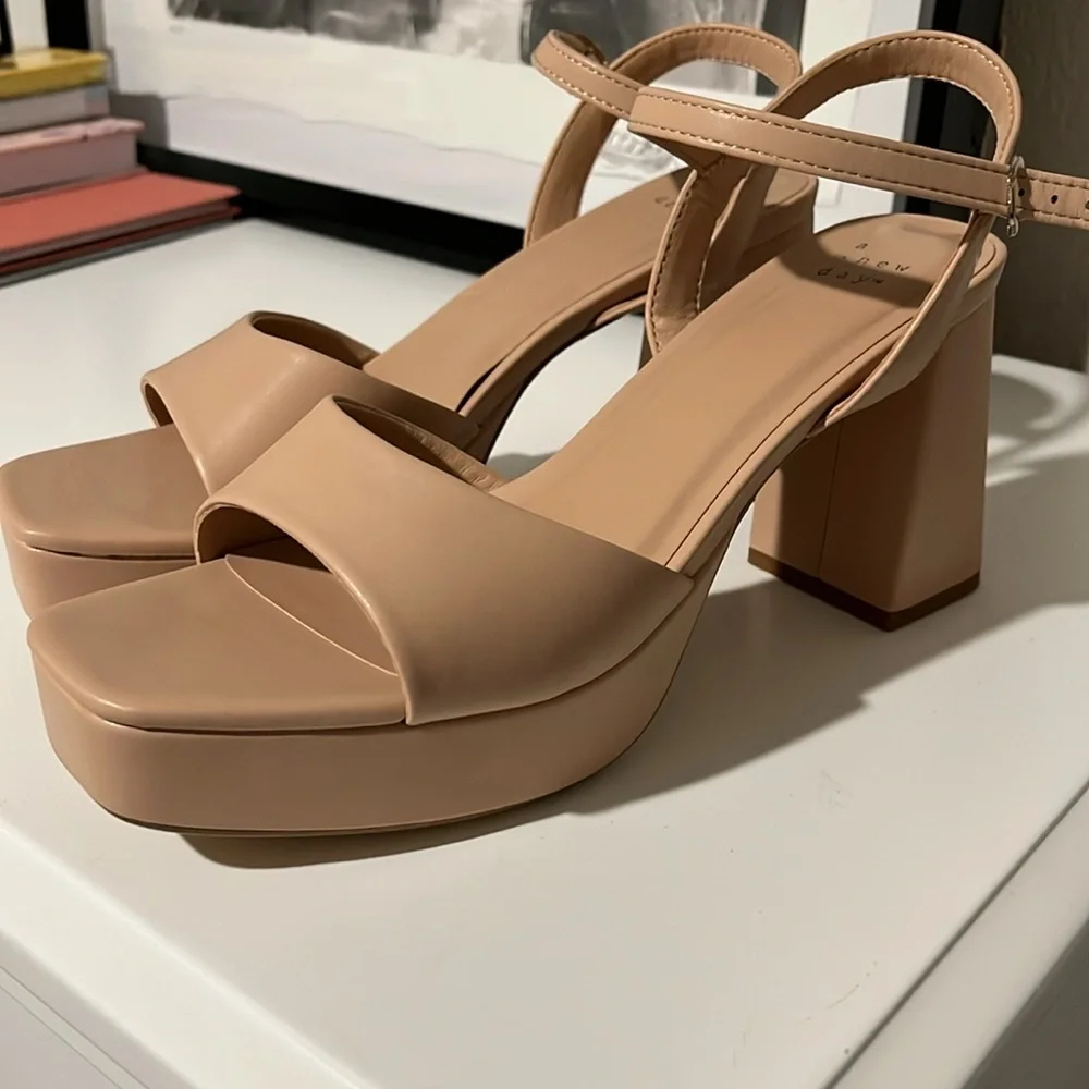 A new day women’s size 9.5 platform nude heel - Picture 2 of 5